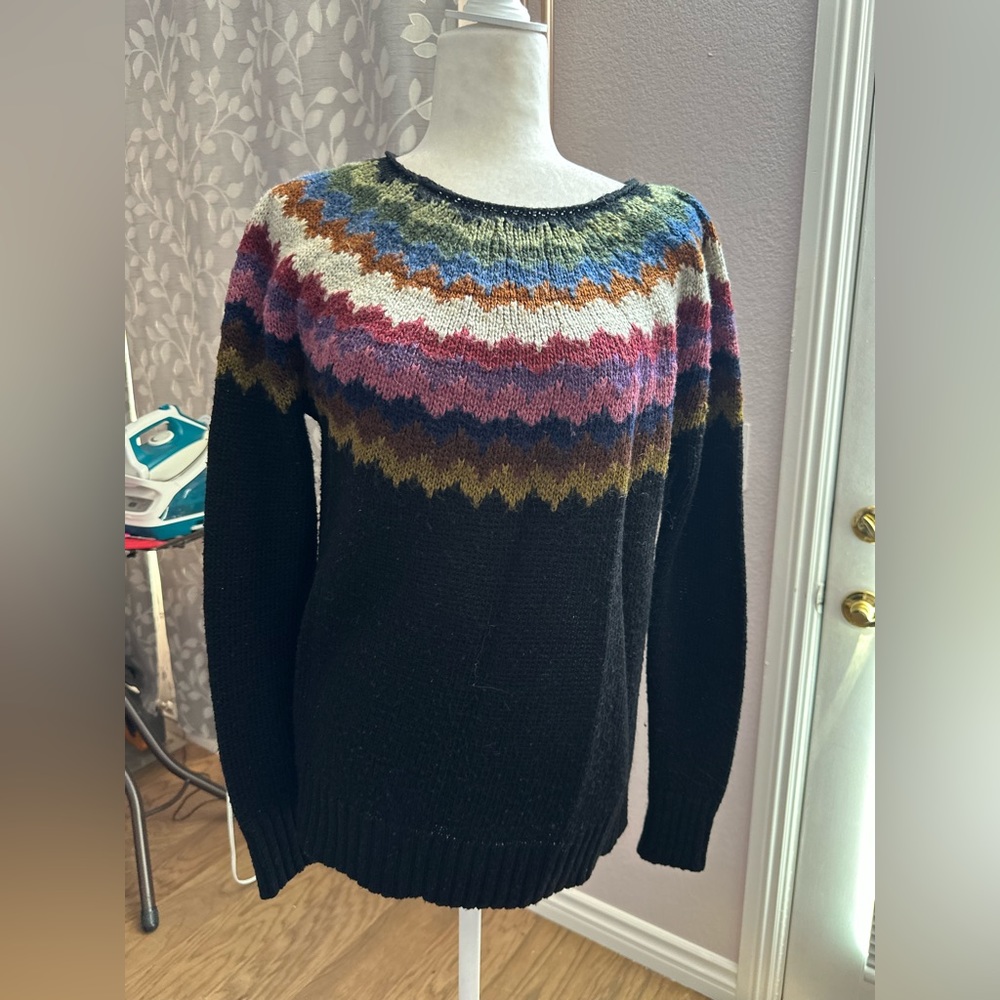 American Eagle outfitters women’s black pink green sweater size medium